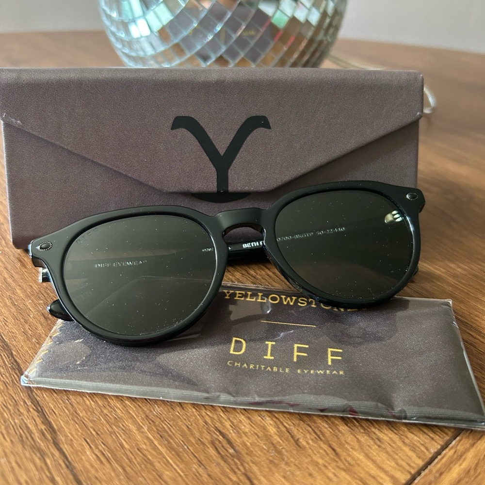 Diff Eyewear Beth Sunglasses